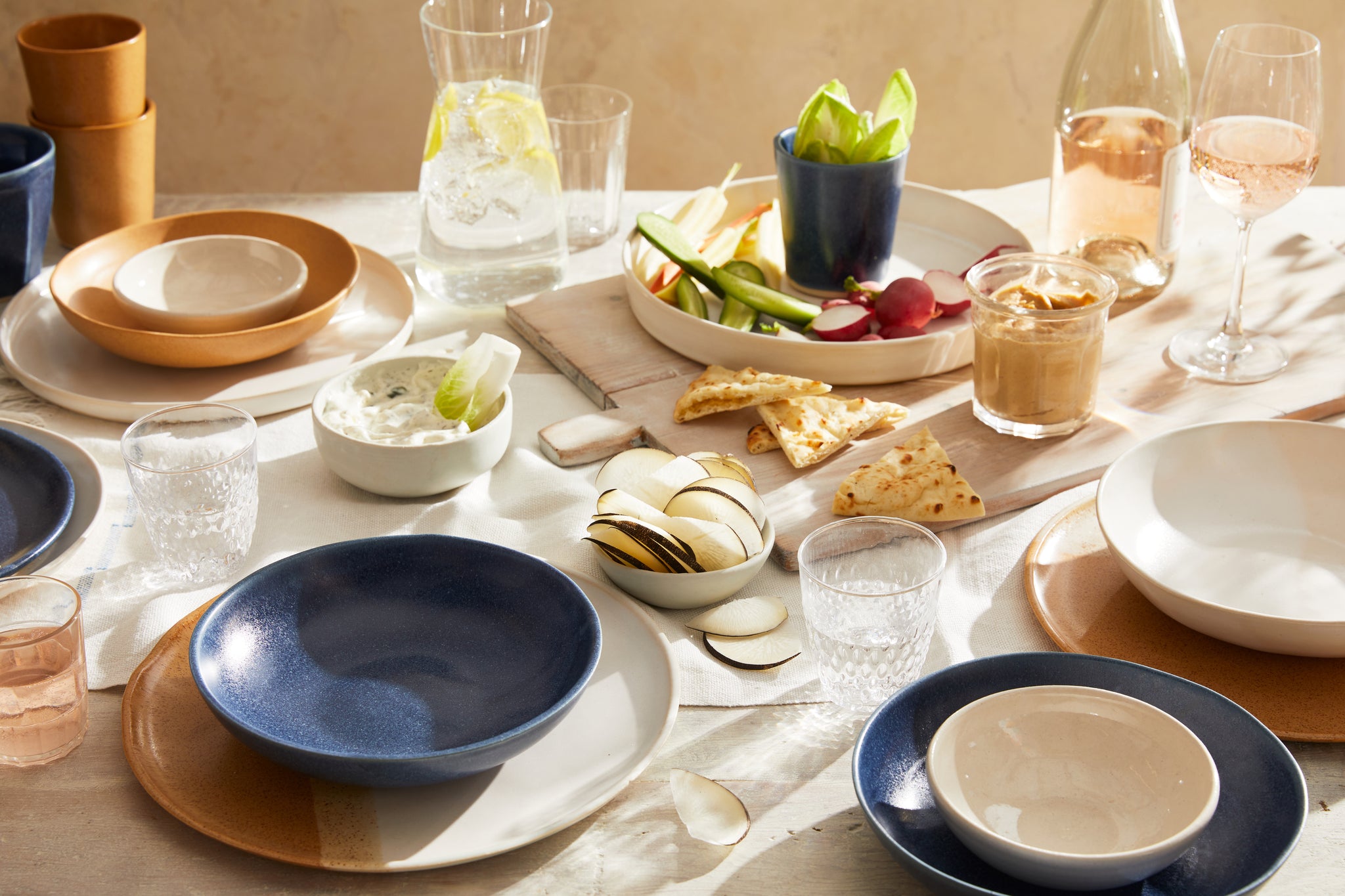 DINNERWARE + TABLETOP